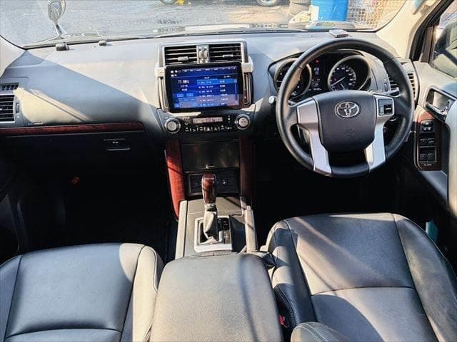 2017 Toyota LAND CRUISER PRADO BLACK M, 50,168 km, Japan export – photo 3