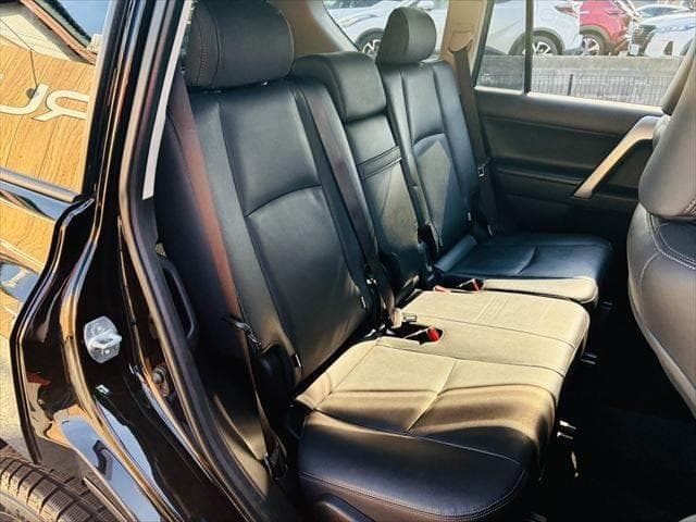 2017 Toyota LAND CRUISER PRADO BLACK M, 50,168 km, Japan export – photo 12