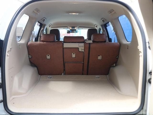 2018 Toyota LAND CRUISER PRADO PEARL, 65,000 km, Japan export – photo 11