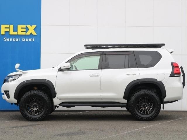 2018 Toyota LAND CRUISER PRADO PEARL, 65,000 km, Japan export – photo 18