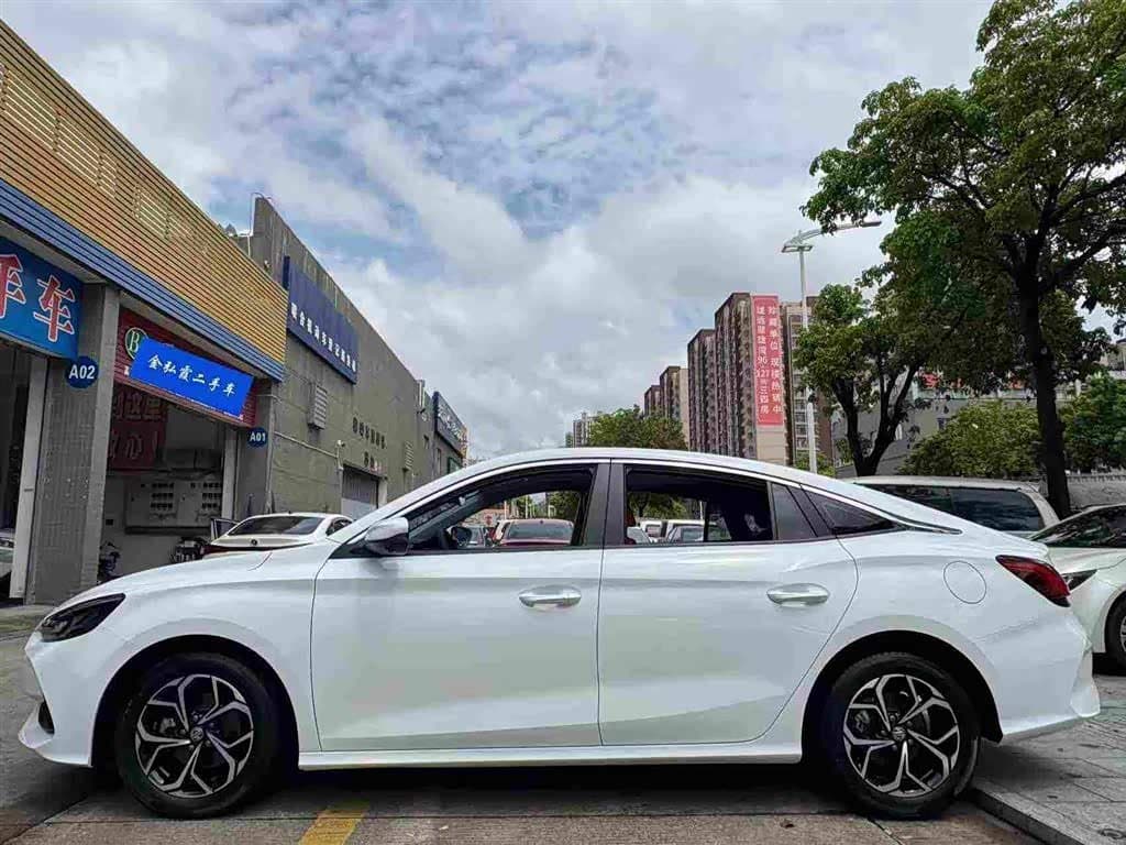 2021 MG MG5 White, 20,000 km, China export – photo 5