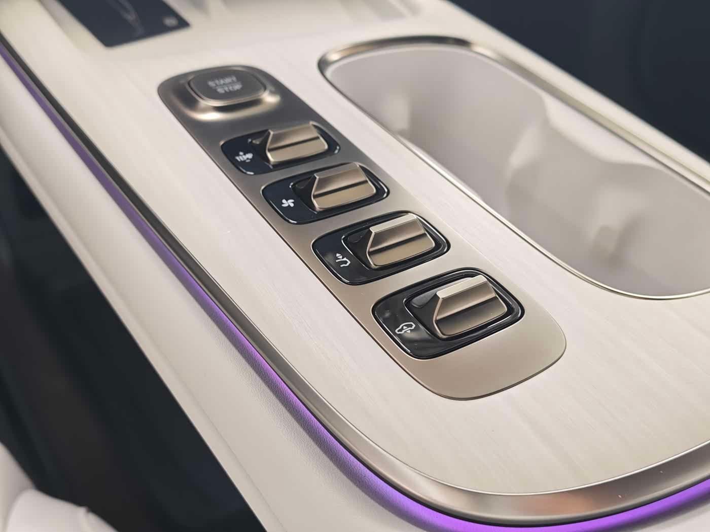 2024 Xiaomi Auto Xiaomi SU7 Blue, 18,800 km, China export – photo 12
