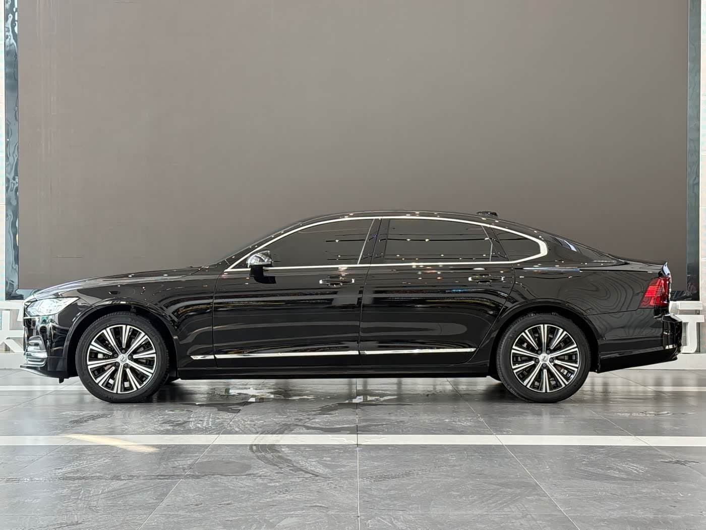 2020 Volvo S90 Black, 34,000 km, China export – photo 4