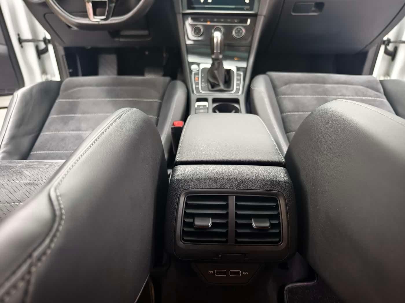 2020 Volkswagen Golf White, 60,000 km, China export – photo 13