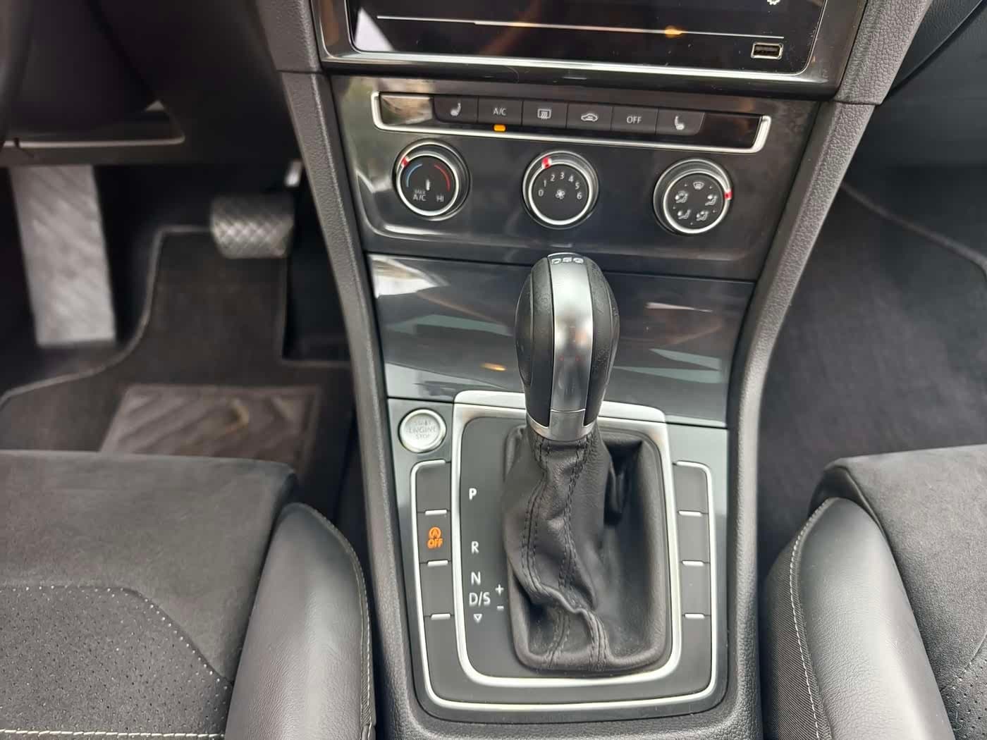 2020 Volkswagen Golf White, 60,000 km, China export – photo 14