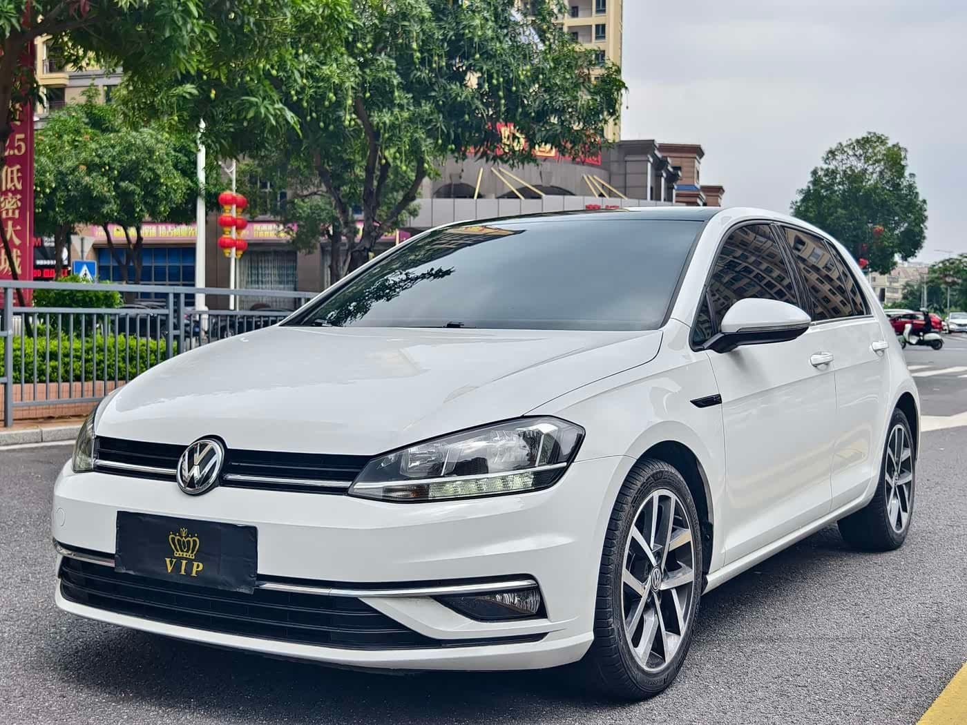 2020 Volkswagen Golf White, 60,000 km, China export – photo 1