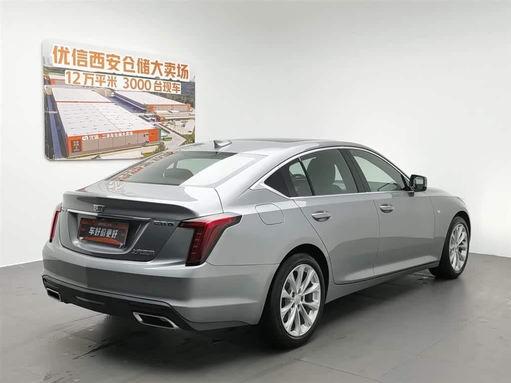 2023 Cadillac CT5 银灰色, 20,100 km, China export – photo 2