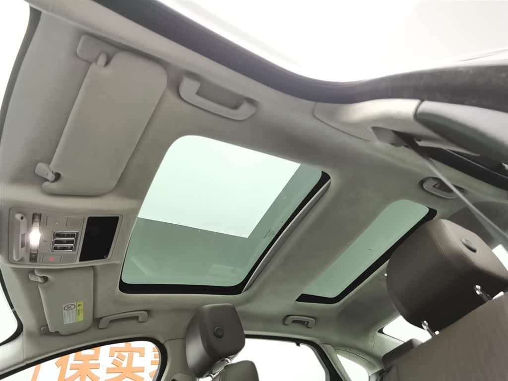 2017 Jaguar XFL White, 90,300 km, China export – photo 14