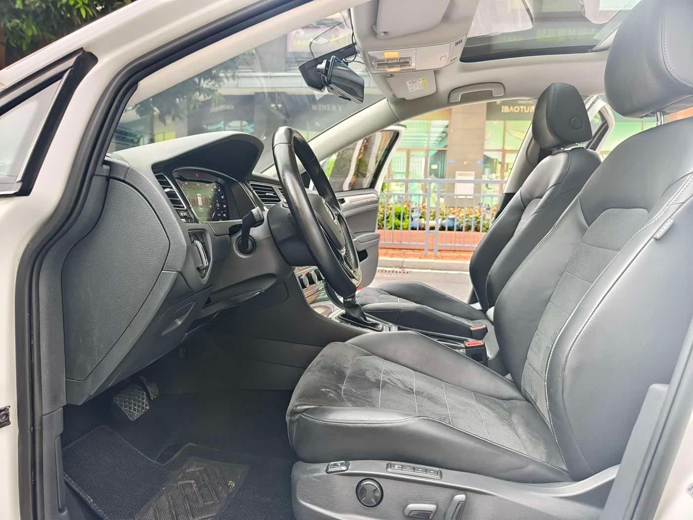 2020 Volkswagen Golf White, 60,000 km, China export – photo 7
