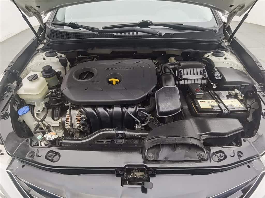 2014 Hyundai Sonata White, 98,600 km, China export – photo 6