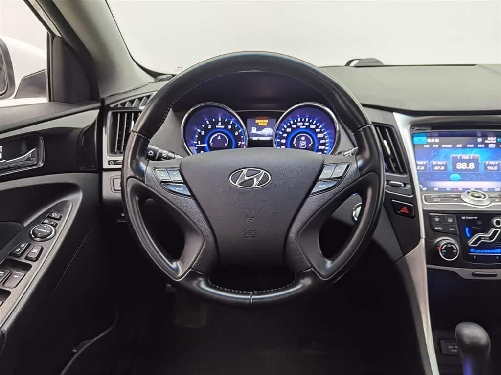2014 Hyundai Sonata White, 98,600 km, China export – photo 11