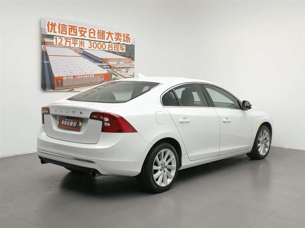 2016 Volvo S60 White, 87,600 km, China export – photo 2