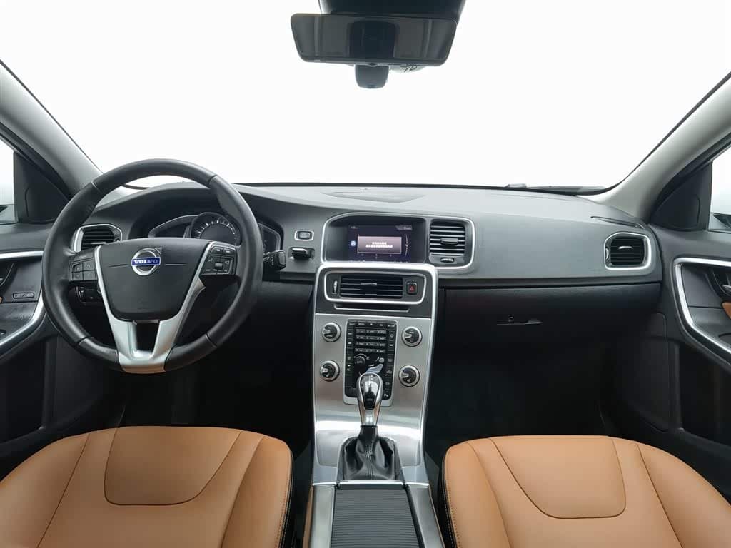 2016 Volvo S60 White, 87,600 km, China export – photo 5