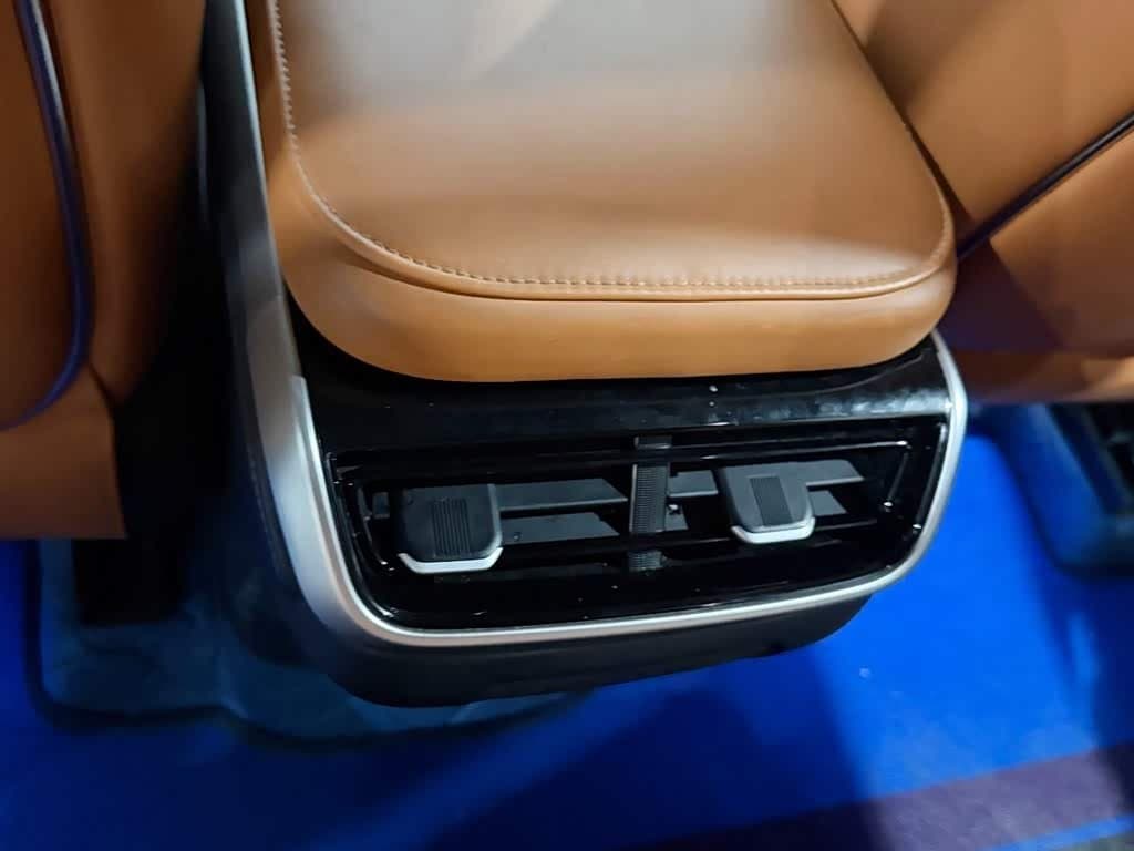 2022 XPeng G9 White, 29,900 km, China export – photo 12