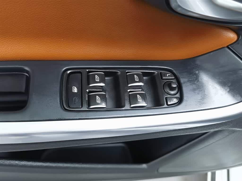 2016 Volvo S60 White, 87,600 km, China export – photo 9