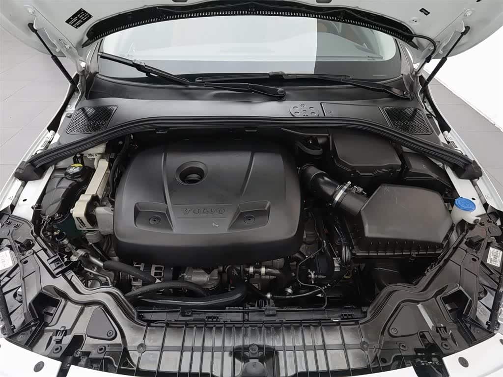 2016 Volvo S60 White, 87,600 km, China export – photo 6