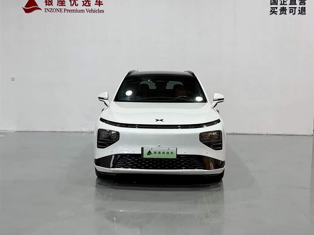 2022 XPeng G9 White, 29,900 km, China export – photo 2