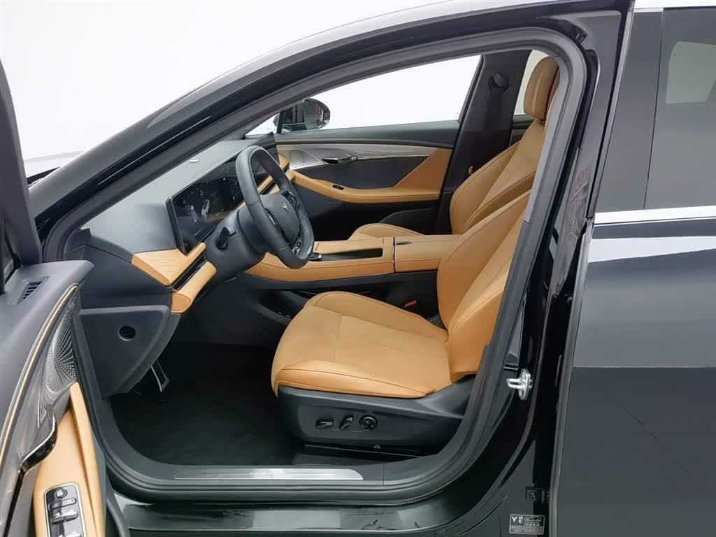 2023 Voyah Auto VOYAH Zhuiguang Black, 47,700 km, China export – photo 10