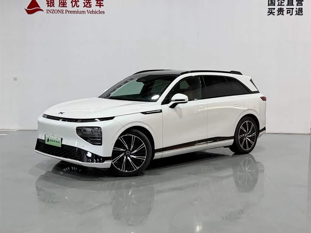 2022 XPeng G9 White, 29,900 km, China export – photo 1