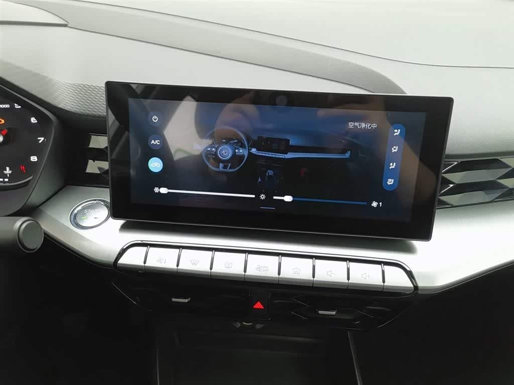 2020 MG MG5 White, 46,300 km, China export – photo 12