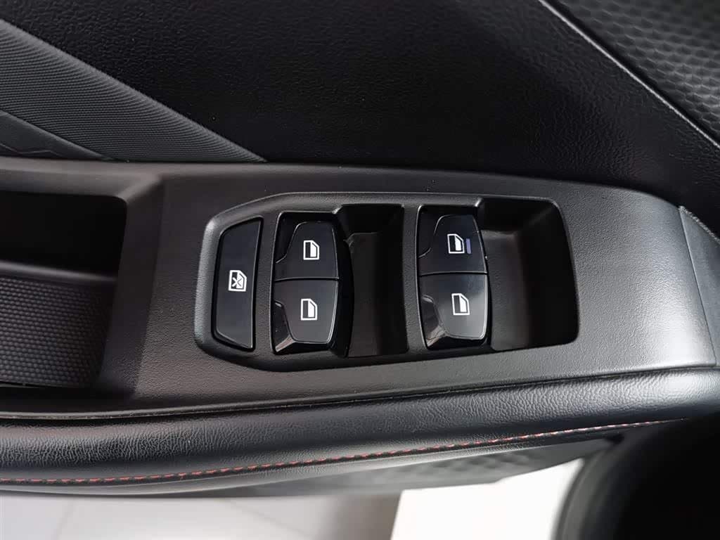 2020 MG MG5 White, 46,300 km, China export – photo 9