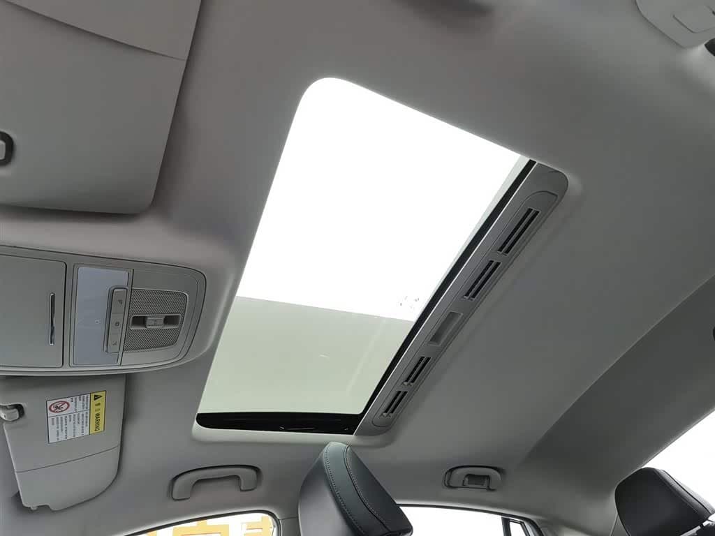 2020 MG MG5 White, 46,300 km, China export – photo 14