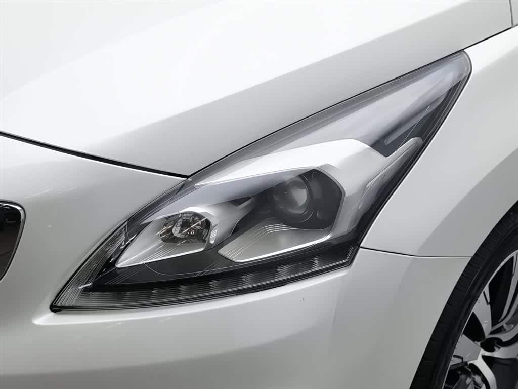 2016 Peugeot 3008 White, 68,800 km, China export – photo 7