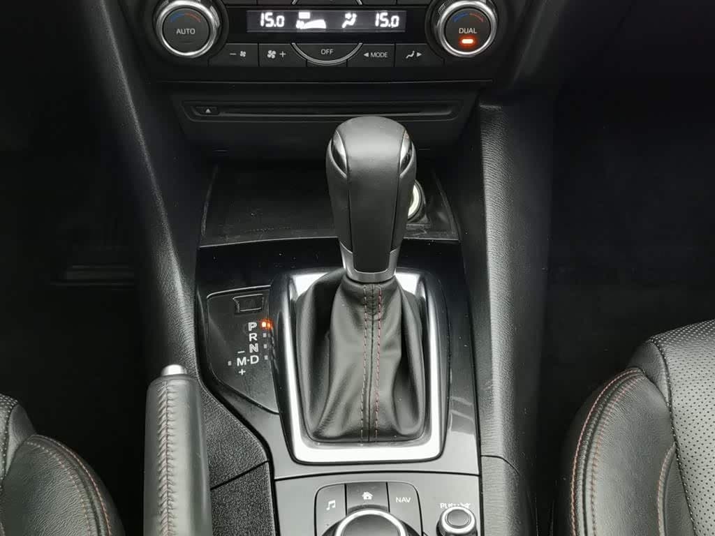 2015 Mazda Mazda3 Axela Red, 61,100 km, China export – photo 13