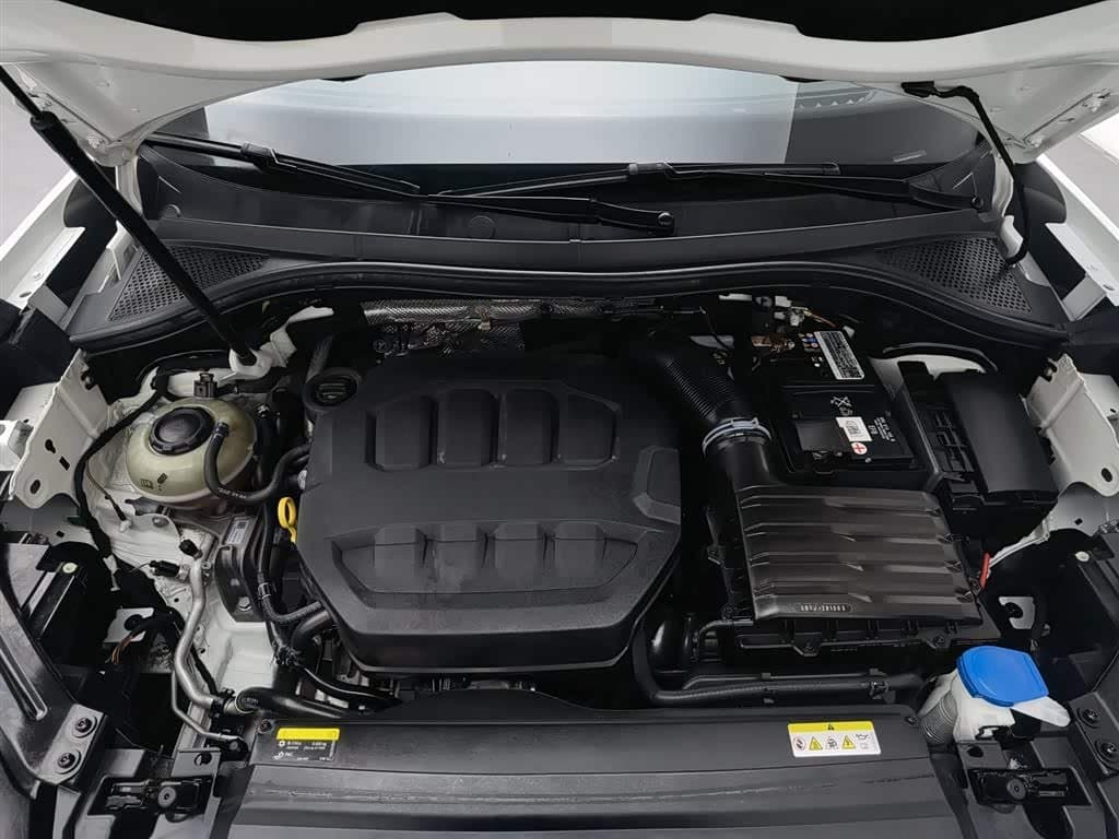 2023 Volkswagen Tayron White, 21,100 km, China export – photo 6