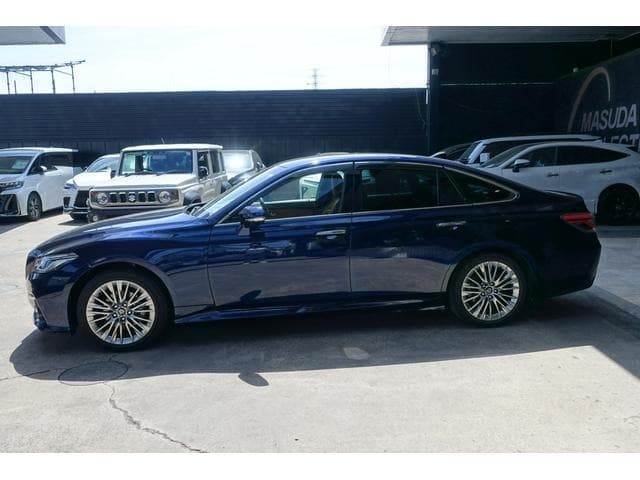 2020 Toyota CROWN HYBRID NAVY, 23,948 km, Japan export – photo 5