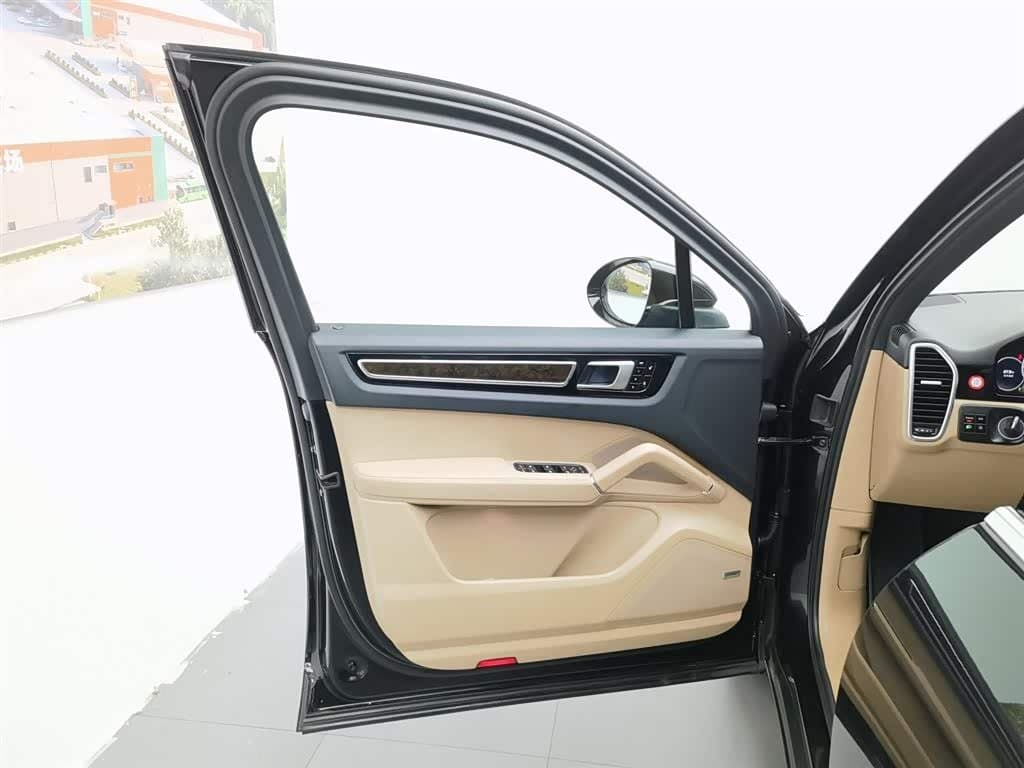 2018 Porsche Cayenne Black, 72,200 km, China export – photo 8