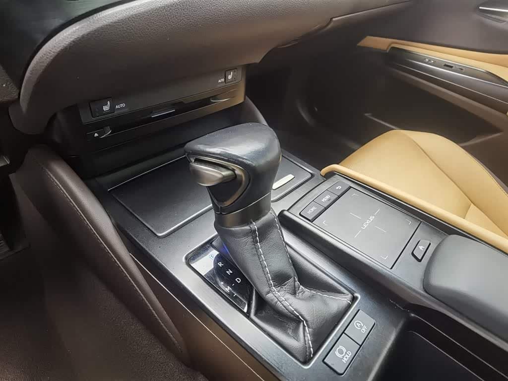 2019 Lexus ES 银灰色, 128,000 km, China export – photo 13