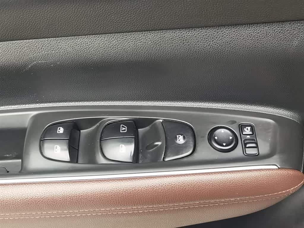 2018 Renault Koleos White, 118,000 km, China export – photo 9