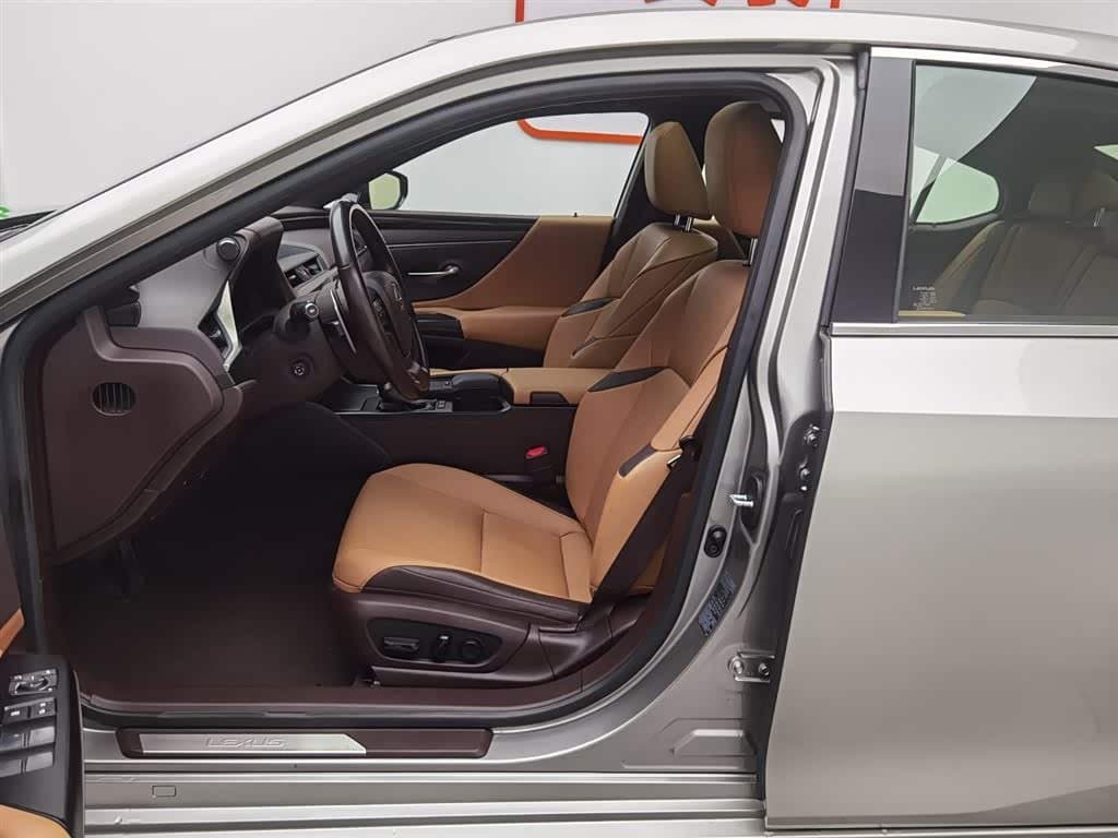 2019 Lexus ES 银灰色, 128,000 km, China export – photo 10
