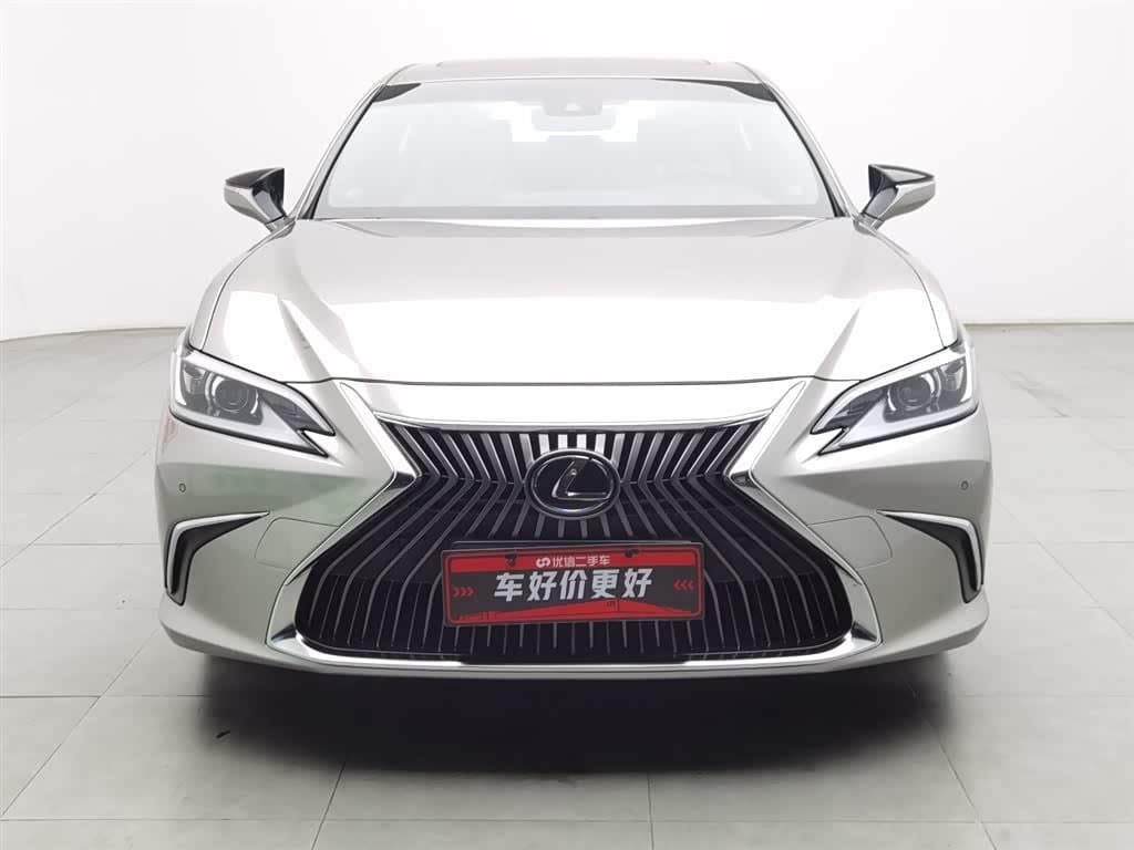 2019 Lexus ES 银灰色, 128,000 km, China export – photo 3
