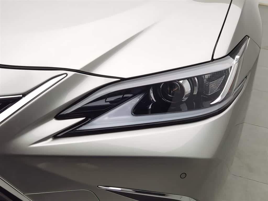 2019 Lexus ES 银灰色, 128,000 km, China export – photo 7