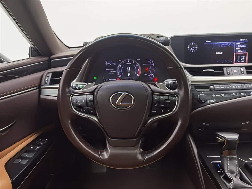 2019 Lexus ES 银灰色, 128,000 km, China export – photo 11
