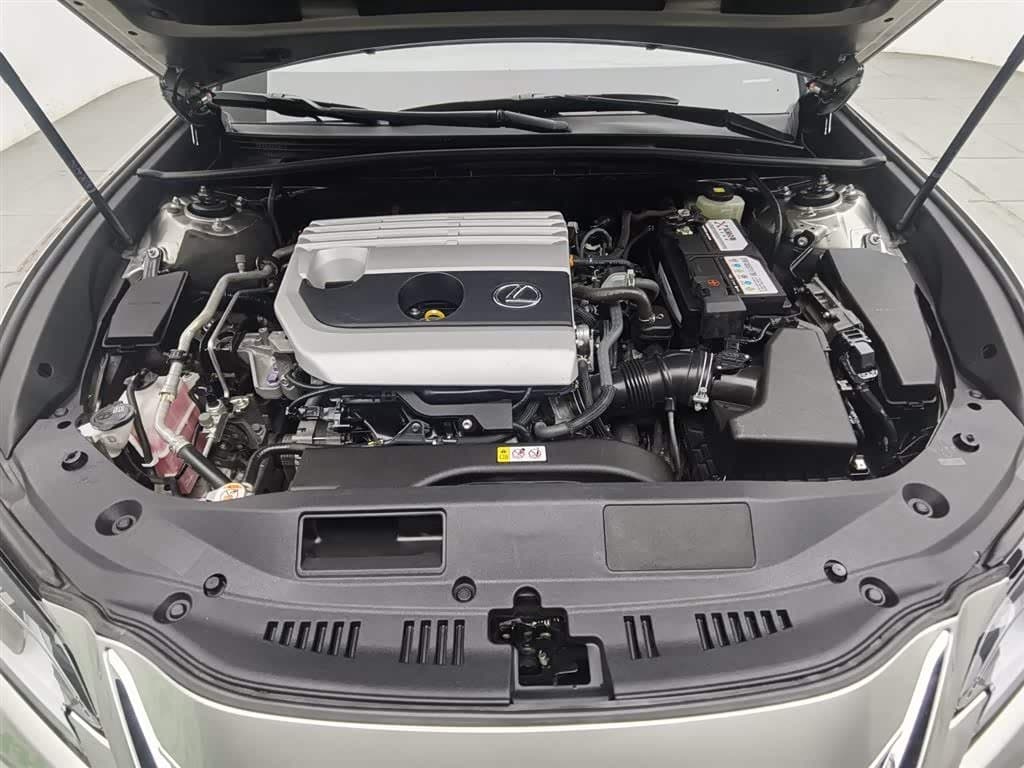 2019 Lexus ES 银灰色, 128,000 km, China export – photo 6