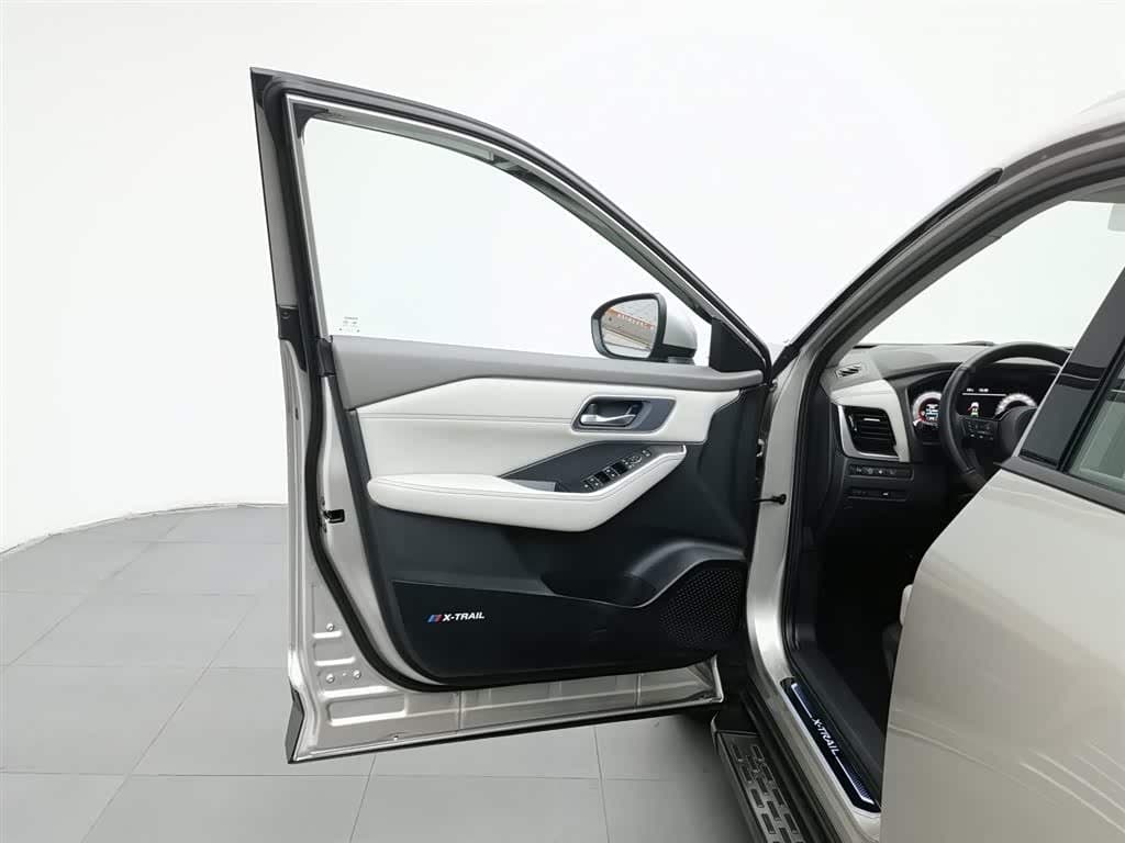 2021 Nissan X-Trail 银灰色, 68,400 km, China export – photo 8