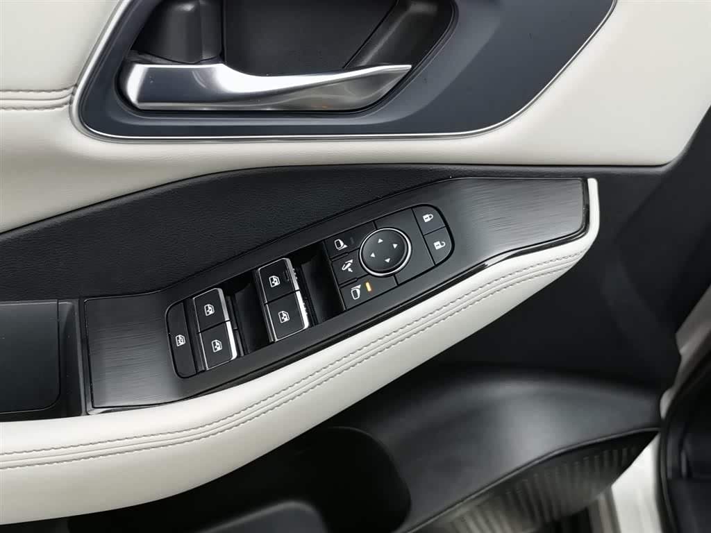2021 Nissan X-Trail 银灰色, 68,400 km, China export – photo 9