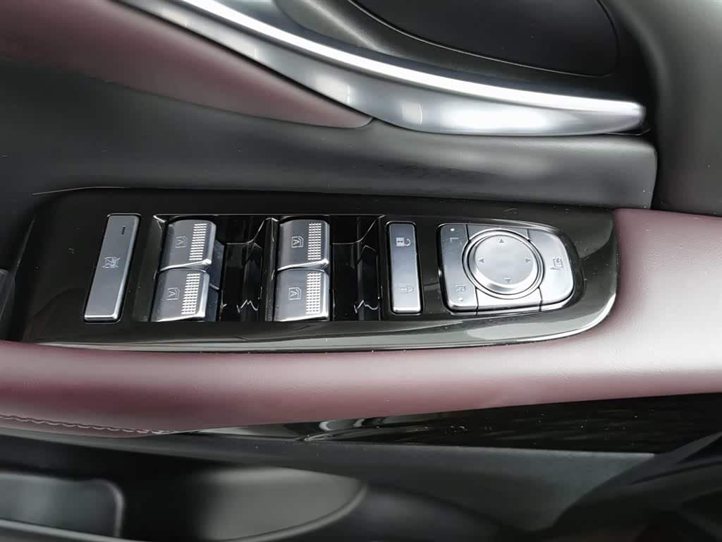 2023 Gac Trumpchi Trumpchi M8 Black, 38,200 km, China export – photo 8
