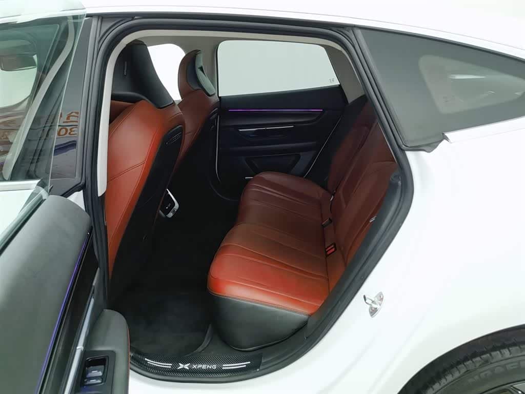 2020 XPeng P7 White, 94,800 km, China export – photo 15