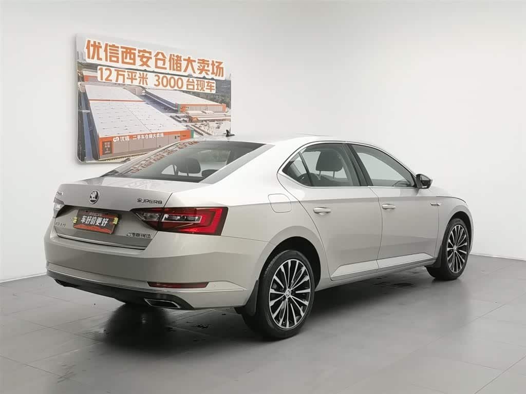 2017 Škoda Superb Yellow, 147,400 km, China export – photo 2