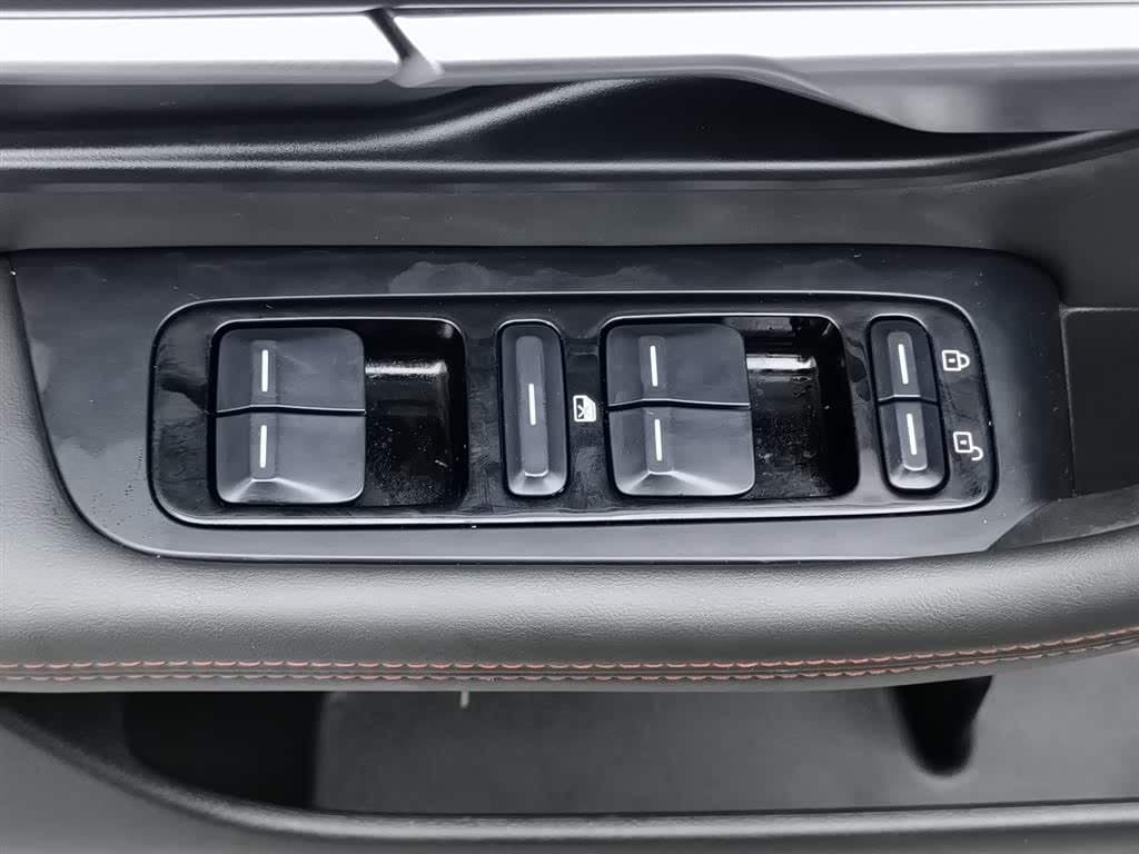 2020 XPeng P7 White, 94,800 km, China export – photo 9