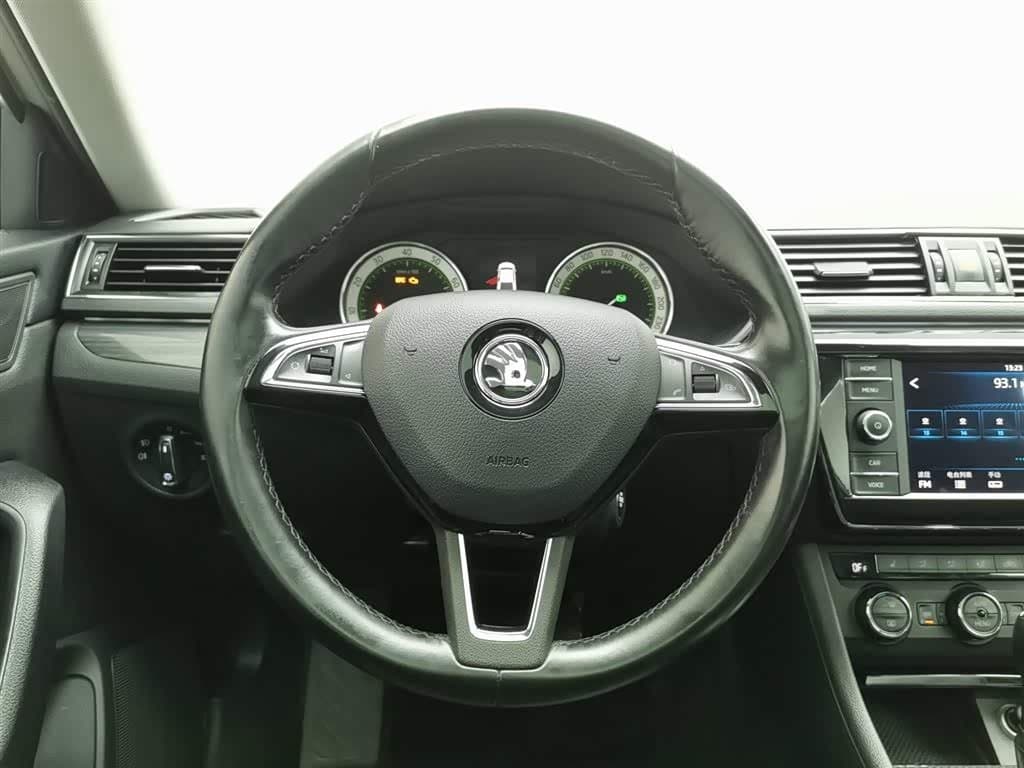 2017 Škoda Superb Yellow, 147,400 km, China export – photo 11