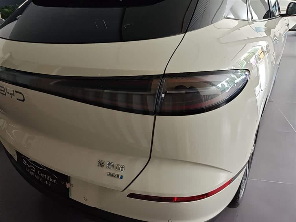 2025 BYD Sealion 06 New Energy White, 9,000 km, China export – photo 8