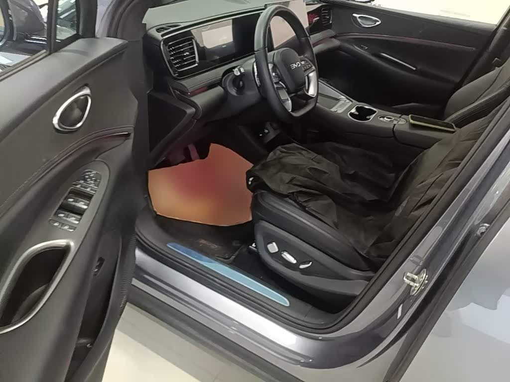 2025 BYD Sealion 06 New Energy 银灰色, 5,300 km, China export – photo 16