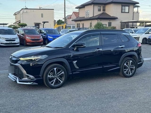2023 Toyota COROLLA CROSS Black, 67,200 km, Japan export – photo 10