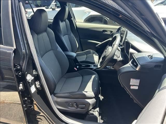 2024 Toyota COROLLA CROSS BLACK M, 25,895 km, Japan export – photo 3
