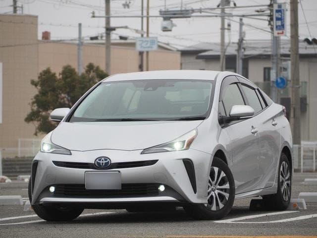 2021 Toyota PRIUS Silver, 79,732 km, Japan export – photo 3